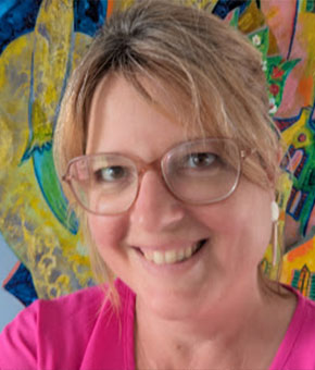 Portrait Hélène Tellier Graphiste maquettiste