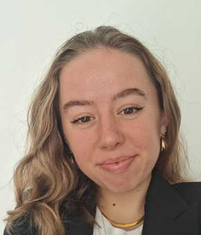 Portrait Margaux Callet Alternante - Chargée de projet La BASE